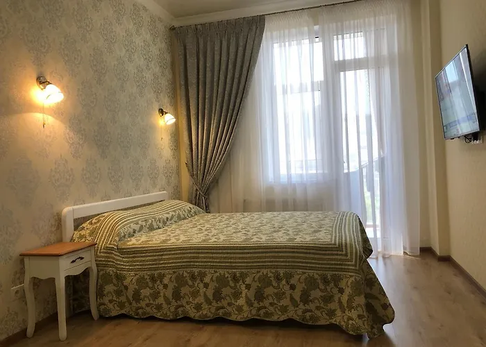 Morskaya Zhemchuzhina Na Marselskoy